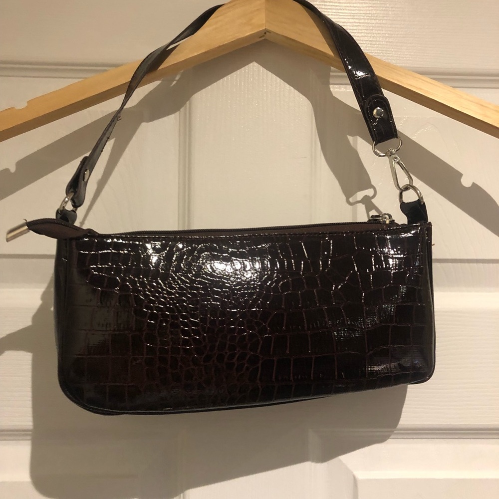 Brown baguette shoulder bag 🤎